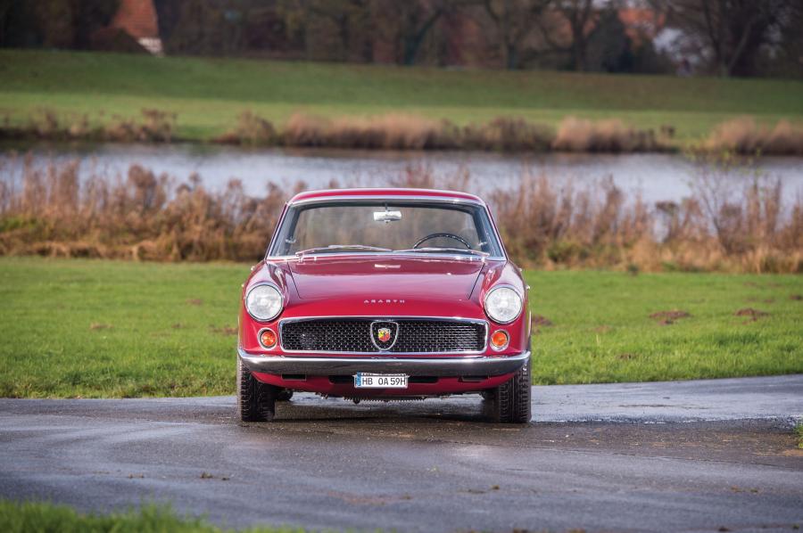  Fiat Abarth 2200 Coupe 1959 года  (фото 11 из 22)